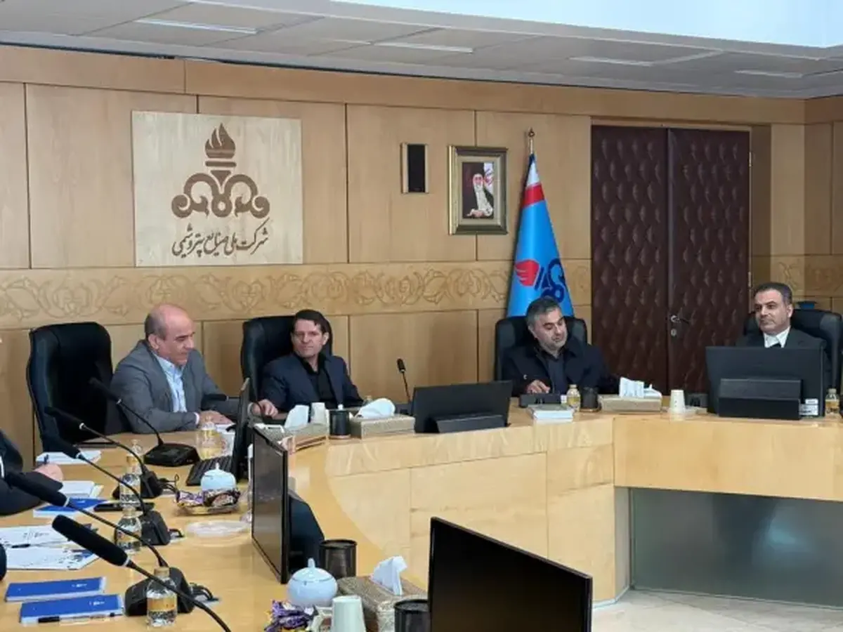 گام تازه همکاری دانشگاه آزاد استان تهران و شرکت پتروشیمی