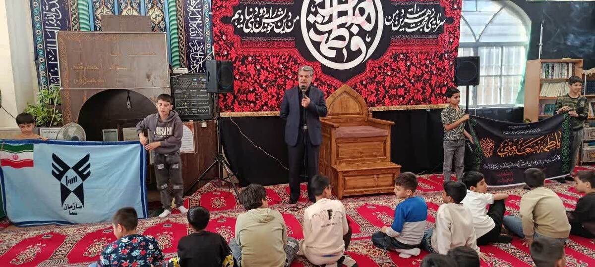 ترویج فرهنگ فاطمی مایه عزت نسل آینده است