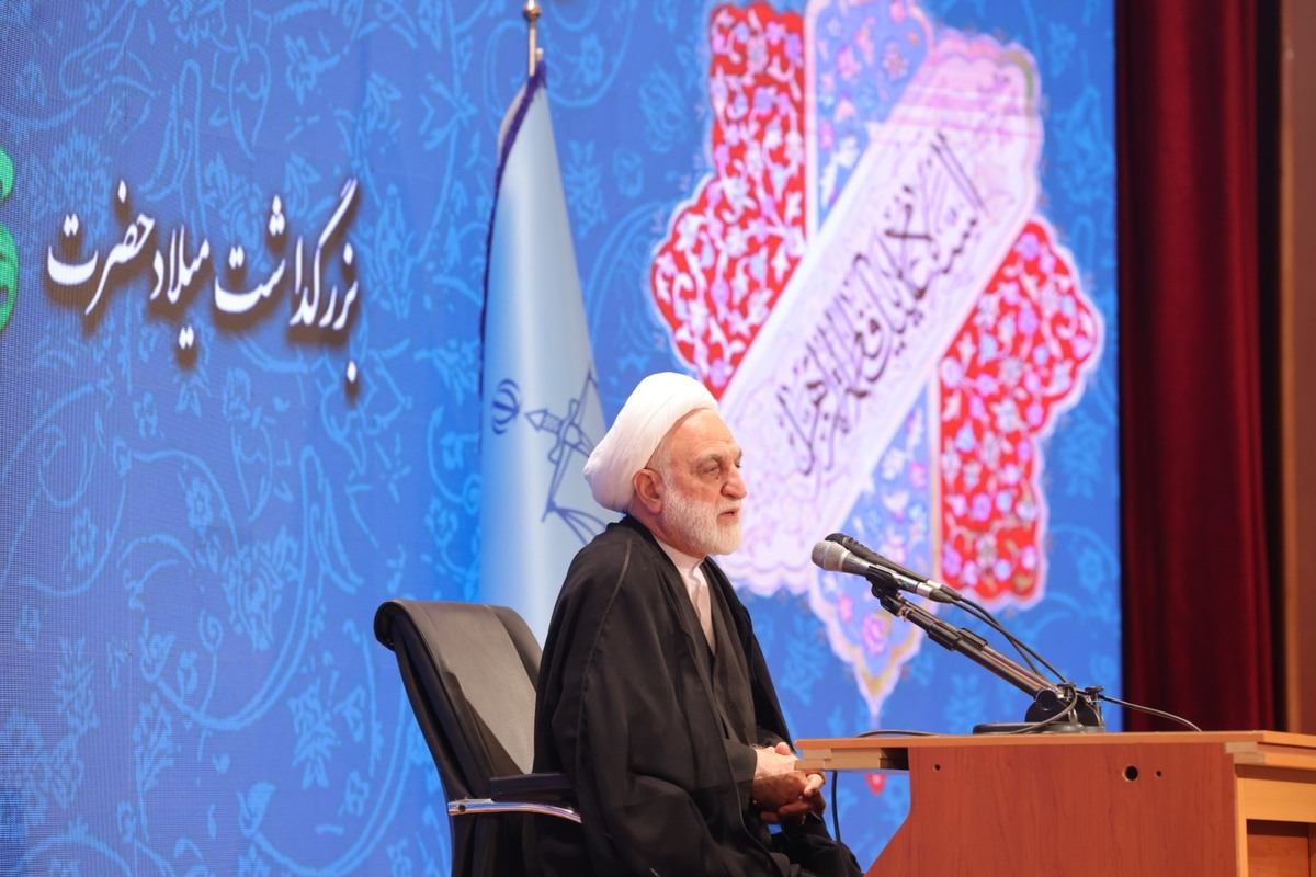 محسنی‌اژه‌ای: خانواده ستون اجتماع و زن ستون خانواده است