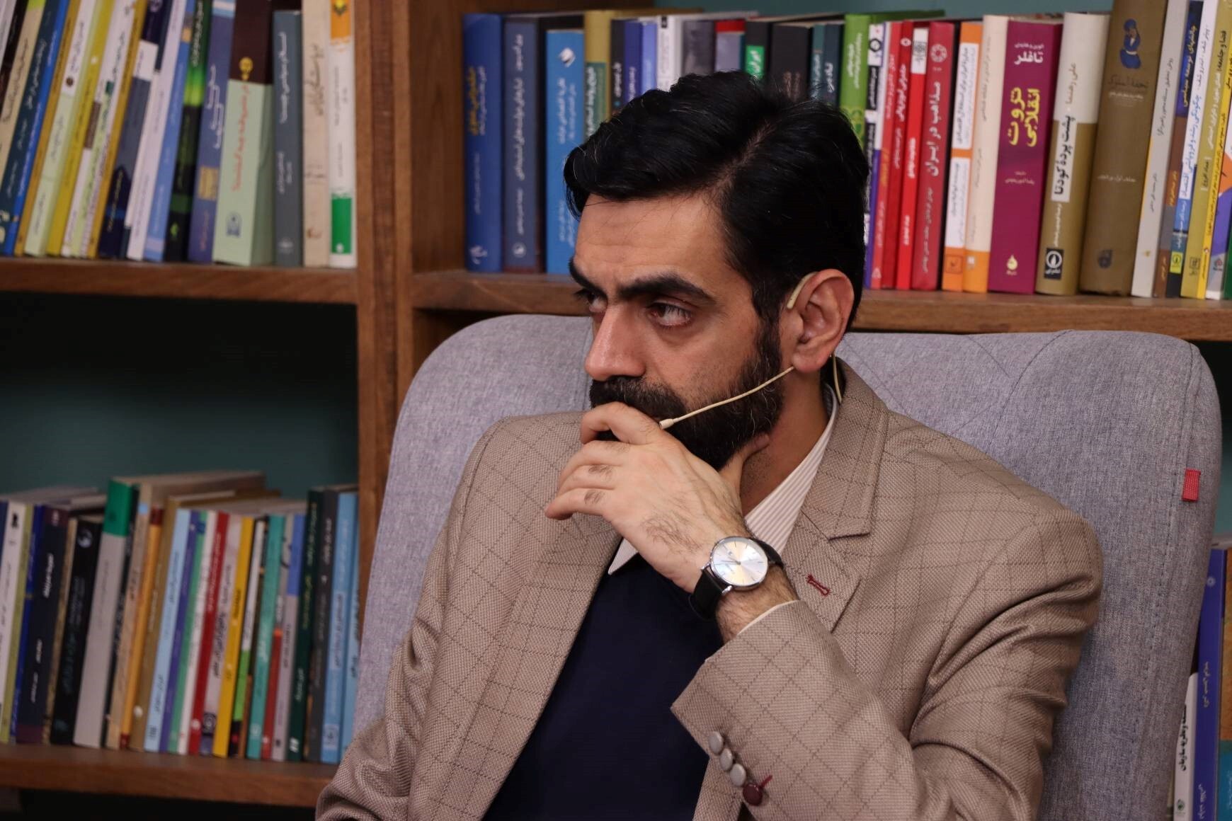 ایران در مواجهه با نظم جدید جهانی؛ ظرفیتها و موانع نقشآفرینی ایران در مواجهه با نظم جدید جهانی؛ ظرفیتها و موانع نقشآفرینی