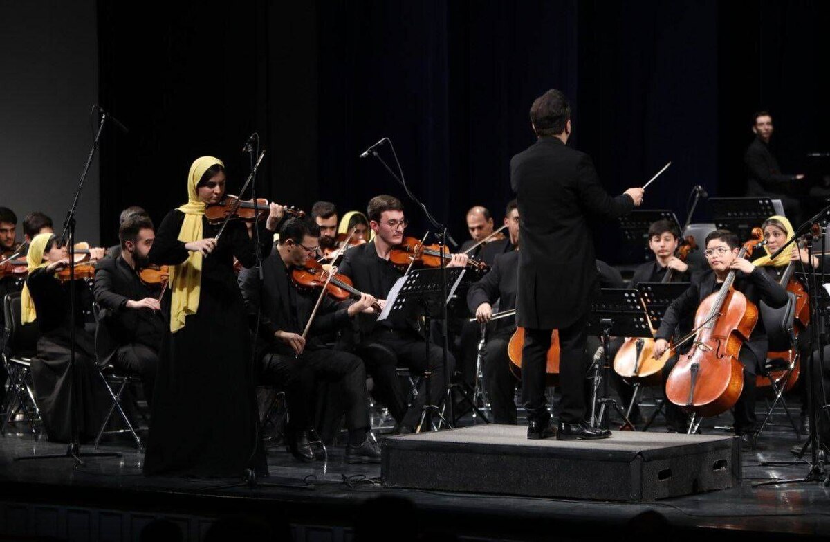 پایان خوش تکنوازان در طرز تازه دهم   امین غفاری ارکستر جوانان پارس زمین را به تالار وحدت آورد