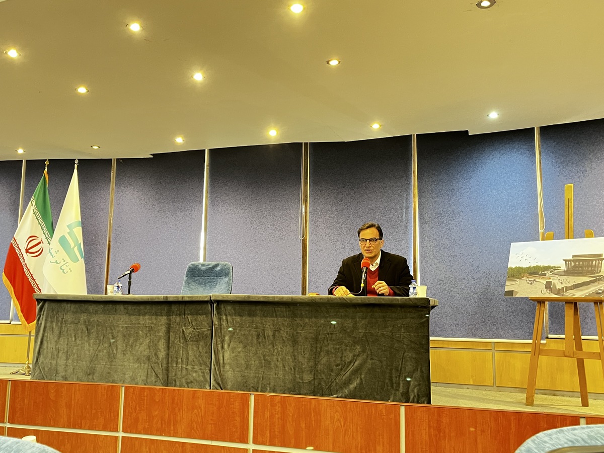 حریم تئاتر شهر برای صیانت از فرهنگ و امنیت هنرمندان ضروری است تردد روزانه در تئاتر شهر بدون مشکل