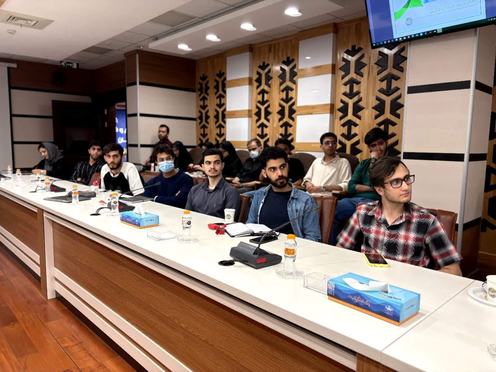 «طرح صدف»؛ مسیر جامع توانمندسازی دانشجو از خودشناسی تا تفکر کارآفرینانه «طرح صدف»؛ مسیر جامع توانمندسازی دانشجو از خودشناسی تا تفکر کارآفرینانه