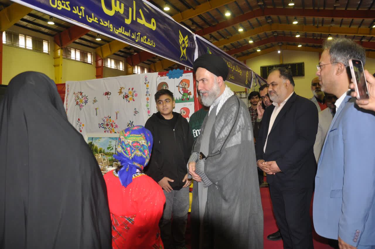 سند تحول دانشگاه آزاد با نمایش ۱۰۰۰ شرکت دانشبنیان، صنعت و دانشگاه را پیوند داد سند تحول دانشگاه آزاد با نمایش ۱۰۰۰ شرکت دانشبنیان، صنعت و دانشگاه را پیوند داد