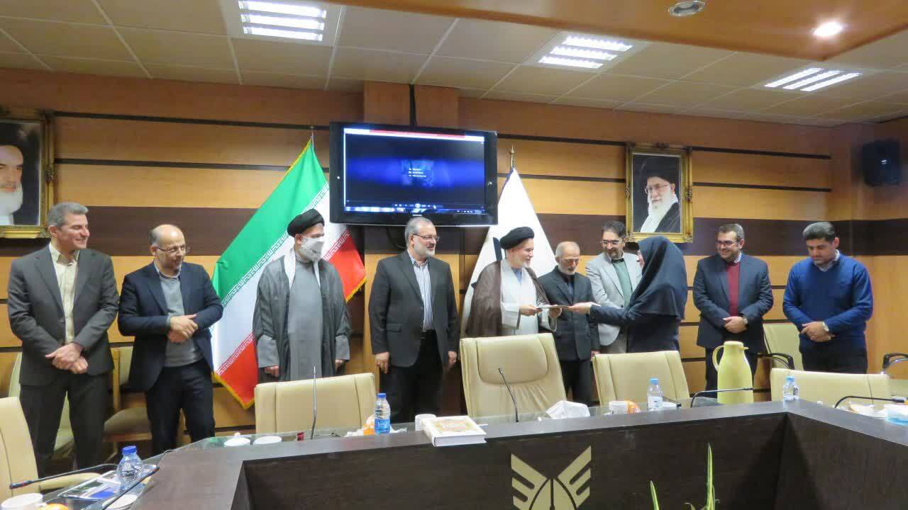 مأموریت رهبری برای دانشگاه آزاد؛ پژوهش متراکم، شجاعت علمی و پایان رسالههای بیمسئله مأموریت رهبری برای دانشگاه آزاد؛ پژوهش متراکم، شجاعت علمی و پایان رسالههای بیمسئله