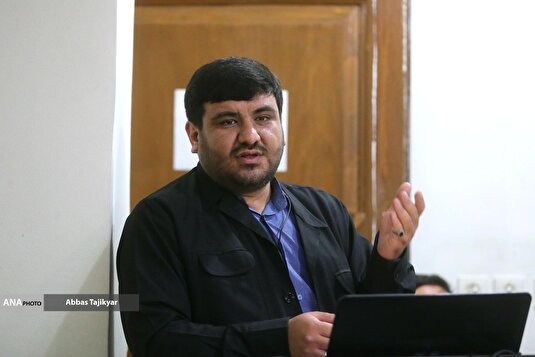 بازتعریف ارتباطات و آینده روزنامه‌نگاری ایران در عصر جدید/ از نظریه‌های دالزیل دانکن تا نقش هوش مصنوعی