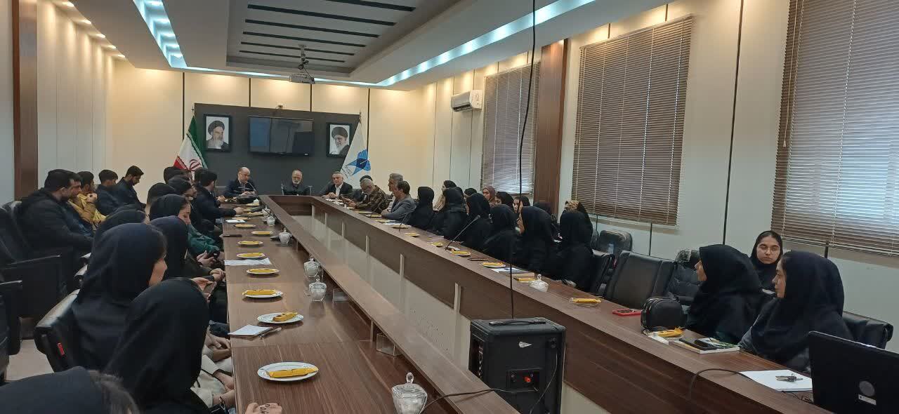 نشست «اهمیت تقریب مذاهب اسلامی و مهدویت» در دانشگاه آزاد اسلامی واحد آزادشهر نشست «اهمیت تقریب مذاهب اسلامی و مهدویت» در دانشگاه آزاد اسلامی واحد آزادشهر