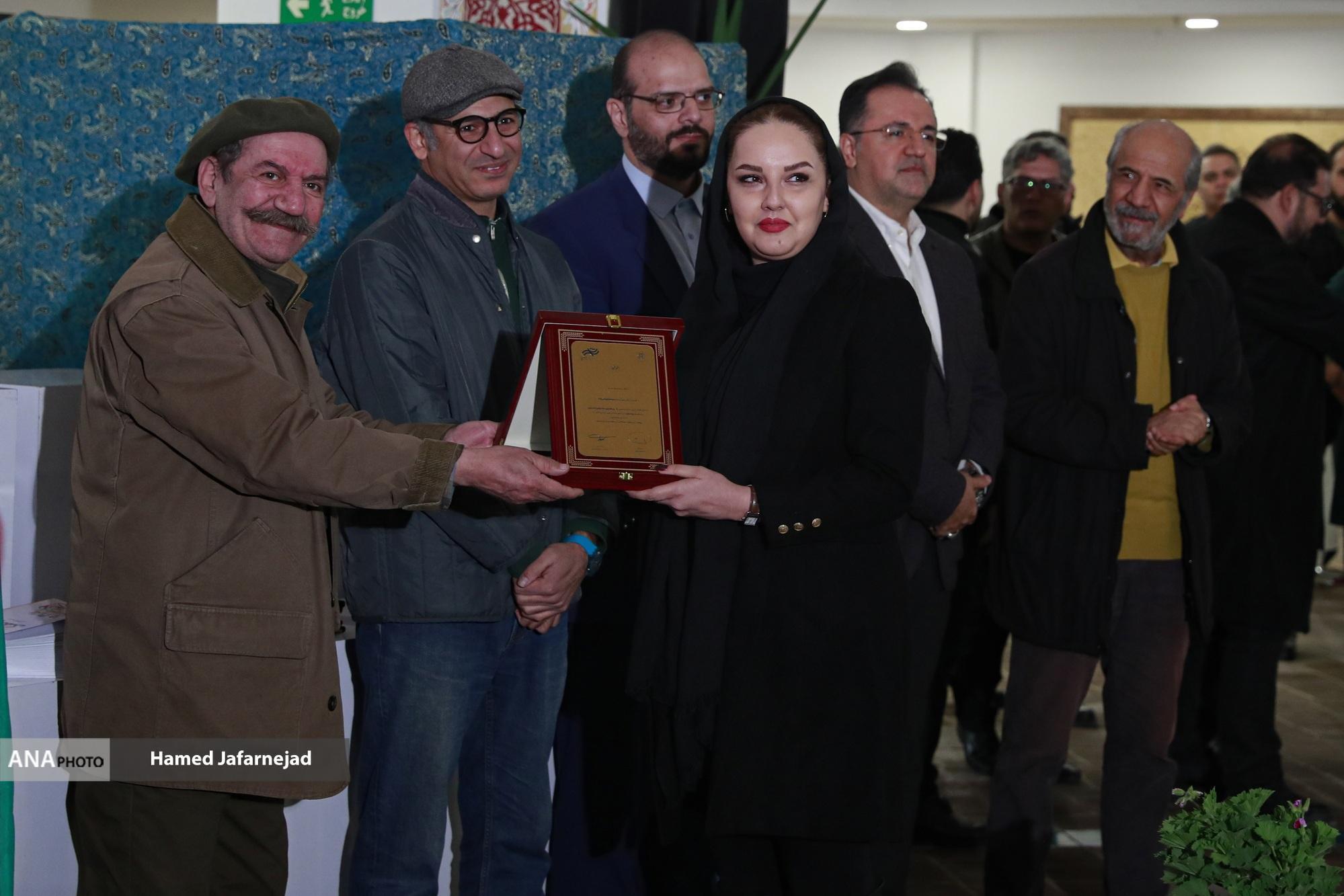 کلنگ احداث «باغ نمایش تهران» همزمان با افتتاح هفتمین جشنواره تئاتر «شهر» به زمین زده شد کلنگ احداث «باغ نمایش تهران» همزمان با افتتاح هفتمین جشنواره تئاتر «شهر» به زمین زده شد