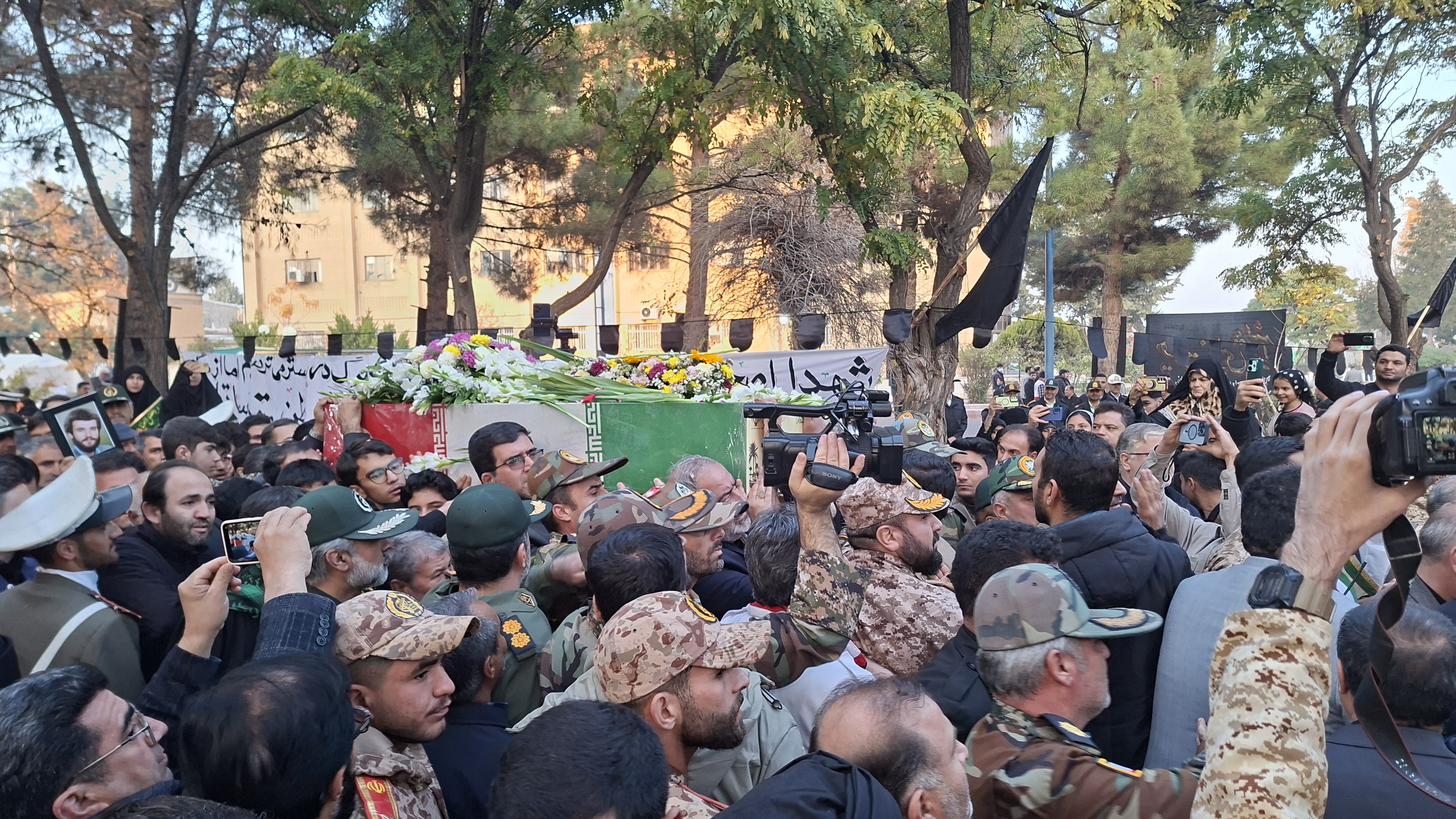 لاله بینشان در دانشگاه آزاد مراغه آرام گرفت/ حضور شهید چراغ راه دانشجویان میشود لاله بینشان در دانشگاه آزاد مراغه آرام گرفت/ حضور شهید چراغ راه دانشجویان میشود