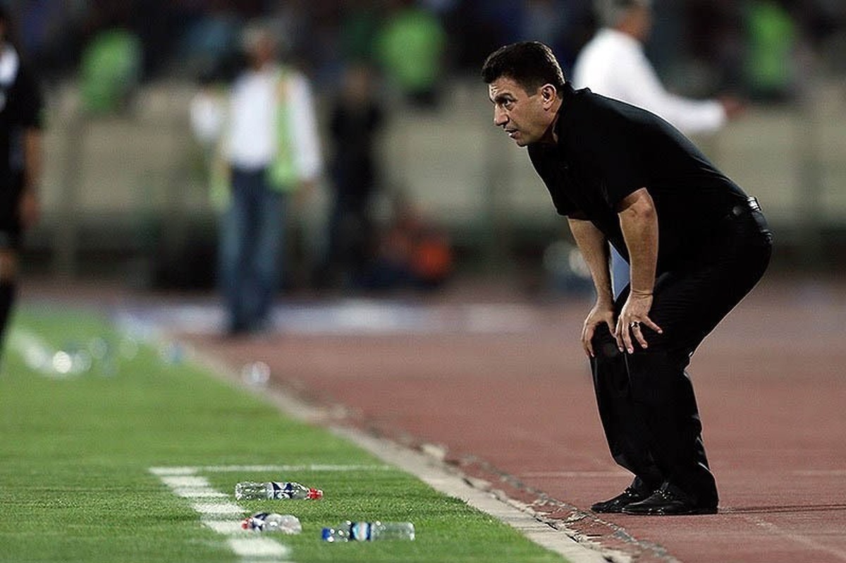 خروجی صحبت های سرمربی تیم ملی در فوتبال برتر چه بود؟  اعتراف به ضعف، اما نتیجه همچنان ضعیف؛ تناقض حرف و عمل قلعه نویی