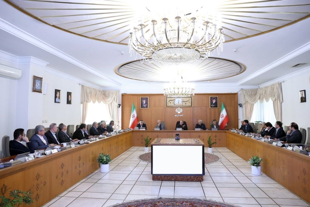 تأکید پزشکیان بر تسریع روند پیش‌برد طرح‌های مهار گاز‌های فلر