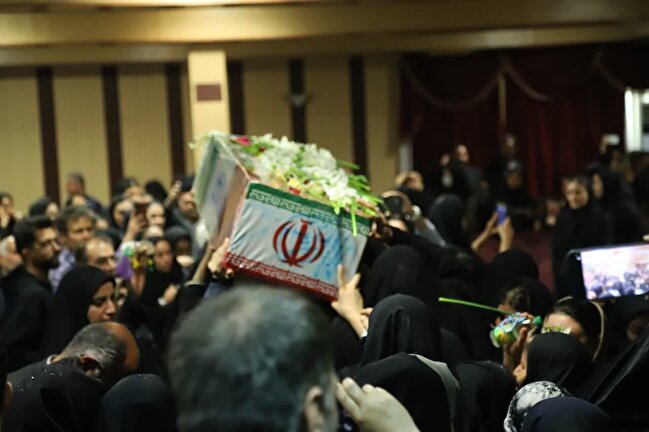 از داریون تا کازرون؛ فریاد وفاداری و تجدیدمیثاق دانشگاهیان با شهدای گمنام