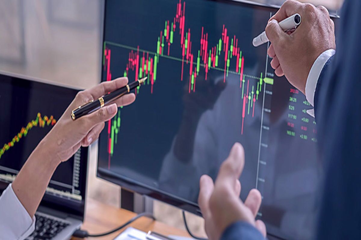 سکوتی سنگین پس از ۱۲ روز نبرد: آیا بورس منتظر فرماندهی عالی برای مهار امواج ریسک است؟