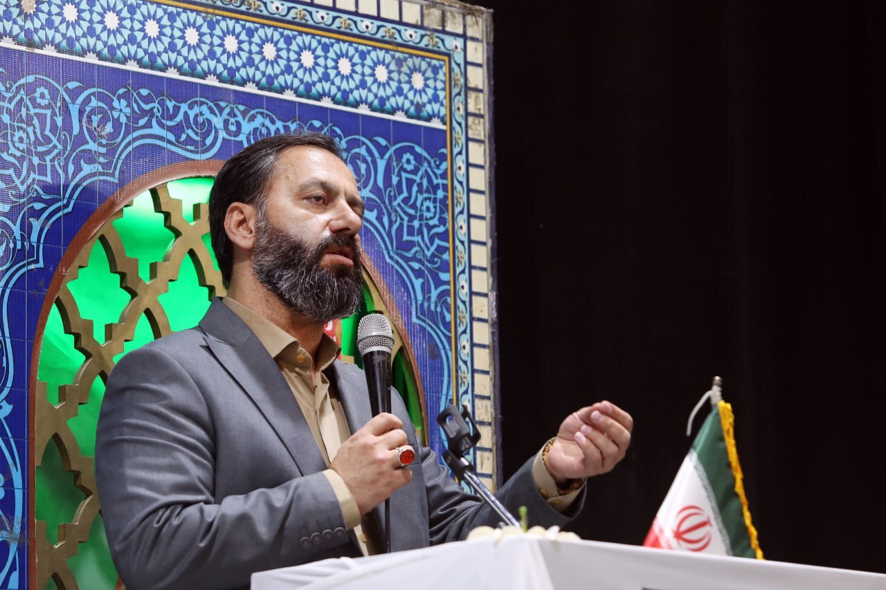 «سرمایه اجتماعی» کلید موفقیت گروههای جهادی در خدمت به مردم/ مادر شهیدان شجاعیفرد تقدیر شد «سرمایه اجتماعی» کلید موفقیت گروههای جهادی در خدمت به مردم/ مادر شهیدان شجاعیفرد تقدیر شد