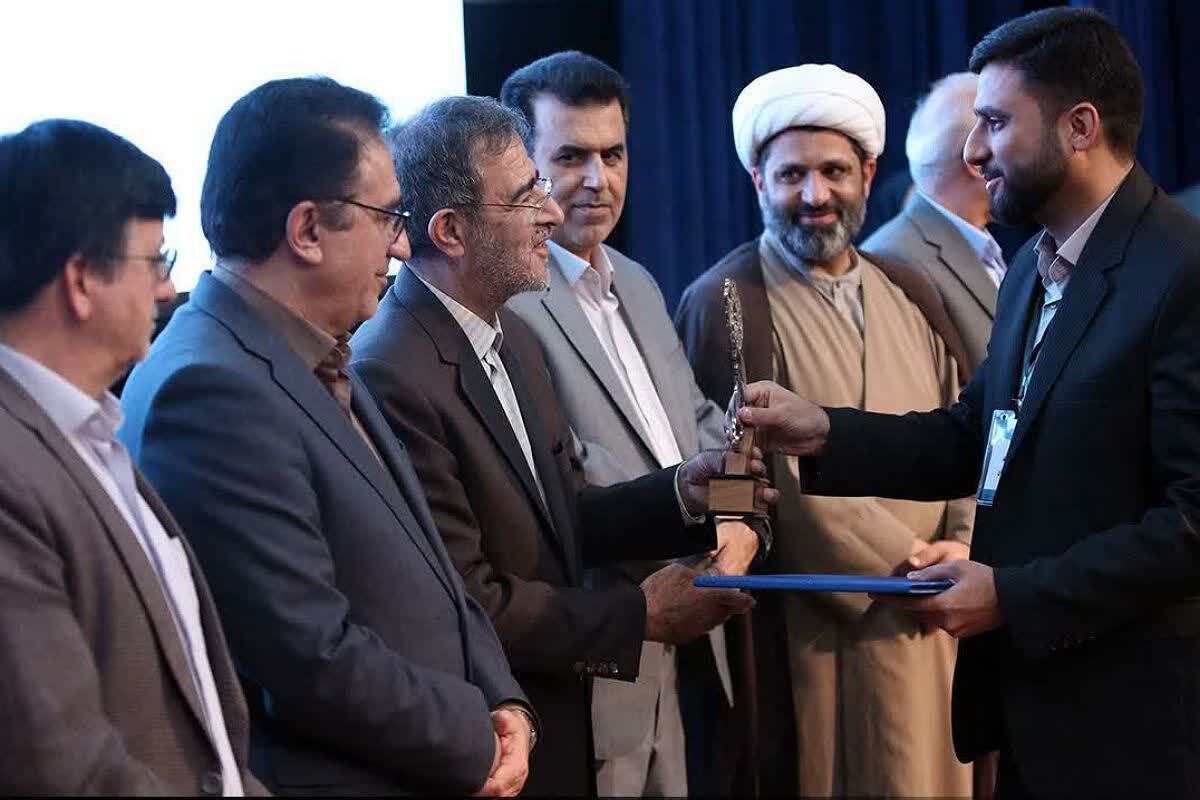 برگزیده جشنواره کتاب سال دانشجویی خواستار پیوند واقعی میان دانشگاه و نهادهای اجرایی شد