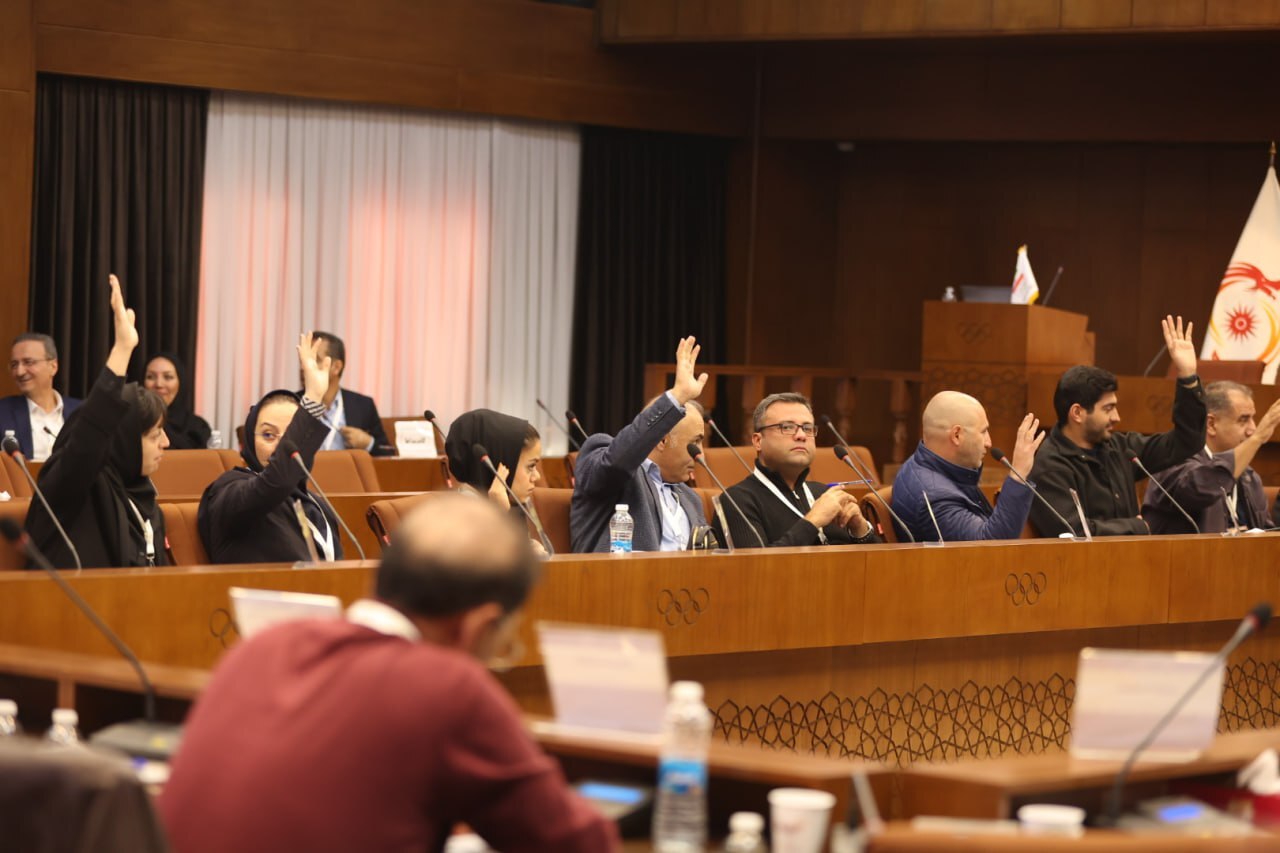 ۱ شنبه ارسال شود//خلیلی: ظاهراً نام انتخابات به‌خاطر ملاحظات بین‌المللی حفظ شده و در عمل بیشتر به انتصابات شبیه است/ابتدا در محاکم داخلی کشور طرح شکایت می‌کنم