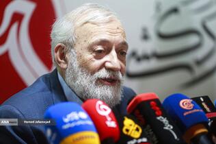 محمدجواد لاریجانی رئیس پژوهشگاه دانش‌های بنیادی و رئیس همایش «خیزش در برابر خردکشی»