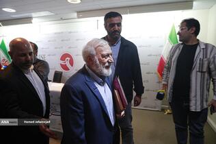 محمدجواد لاریجانی رئیس پژوهشگاه دانش‌های بنیادی و رئیس همایش «خیزش در برابر خردکشی»