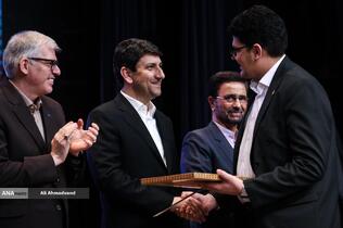 ستار هاشمی وزیر ارتباطات و فناوری اطلاعات