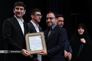 ستار هاشمی وزیر ارتباطات و فناوری اطلاعات