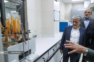 بازدید رنجبر از شرکت‌های دانش بنیان دانشگاه آزاد اسلامی استان اصفهان