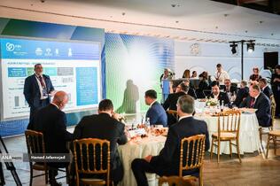 نشست «ایجاد نظامات ملی و بین‌المللی شاخص‌های قیمتی نفت خام و حوزه انرژی؛ از عدم شفافیت تا اتکاپذیری» در رویداد بین المللی «هفته انرژی روسیه» 