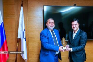 دیدار محمد نظیفی مدیرعامل بورس انرژی ایران و ایگور آرتِمیِف، مدیرعامل بورس بین‌المللی سن‌پترزبورگ روسیه