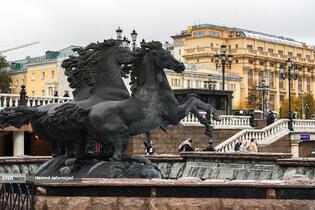 باغ الکساندر در جوار میدان مانژ مسکو روسیه