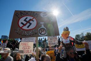 تظاهرات ضد ترامپ «بدون پادشاه» در سراسر آمریکا