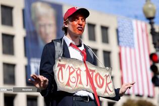 تظاهرات ضد ترامپ «بدون پادشاه» در سراسر آمریکا