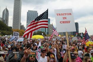 تظاهرات ضد ترامپ «بدون پادشاه» در سراسر آمریکا