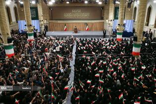 دیدار دانش‌آموزان و دانشجویان با رهبر معظم انقلاب