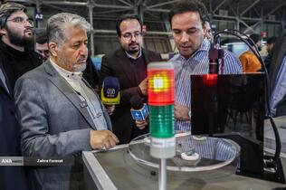 دکتر بیژن رنجبر رییس دانشگاه آزاد اسلامی در مراسم افتتاحیه سومین دوره نمایشگاه فناوری و نوآوری فن نما 1404