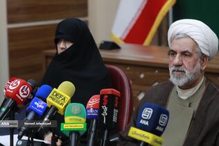  حجت‌الاسلام محمدمهدی عرب‌انصاری، معاون حقوقی و امور استان‌های شورای هماهنگی سازمان تبلیغات اسلامی در نشست ستاد بزرگداشت مقام زن و روز مادر