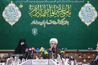 نشست ستاد بزرگداشت مقام زن و روز مادر با حضور حجت‌الاسلام محمدمهدی عرب‌انصاری، معاون حقوقی و امور استان‌های شورای هماهنگی سازمان تبلیغات اسلامی و ریحانه سلامی رئیس ستاد بزرگداشت مقام زن و روز مادر