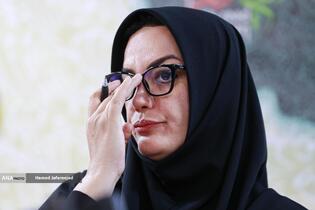 آزاده نظر بلند دبیرکل نهاد کتابخانه های عمومی کشور