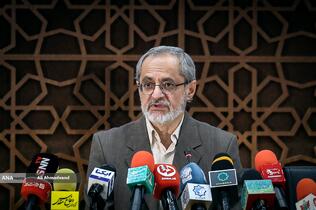 عبدالله نصری پژوهشگر فلسفه در آیین رونمایی از ویراست جدید کتاب «ارتباط انسان-جهان»