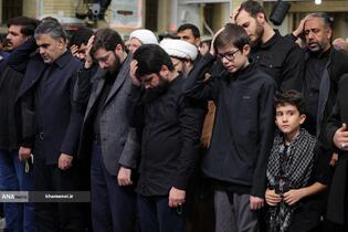 آخرین شب عزاداری شهادت حضرت زهرا(س) در حسینیه امام خمینی(ره)