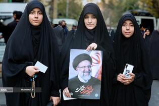 آخرین شب عزاداری شهادت حضرت زهرا(س) در حسینیه امام خمینی(ره)