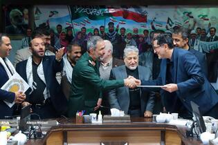 نشست جمعی از بسیجیان با بیژن رنجبر رئیس دانشگاه آزاد اسلامی