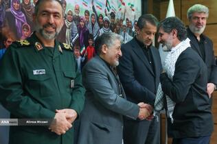 نشست جمعی از بسیجیان با بیژن رنجبر رئیس دانشگاه آزاد اسلامی