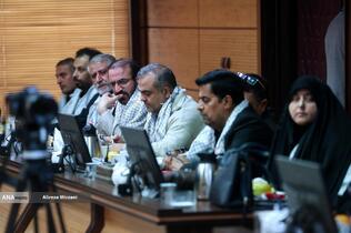 نشست جمعی از بسیجیان با بیژن رنجبر رئیس دانشگاه آزاد اسلامی