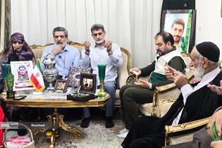 دیدار خادمیاران و یاوران رضوی با خانواده شهید محسن شاه نظری