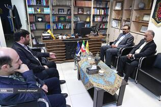 دیدار امیر رضا بازرگان رییس دانشگاه آزاد اسلامی واحد سیرجان با محمدمهدی خیرجو مدیرعامل خبرگزاری آنا