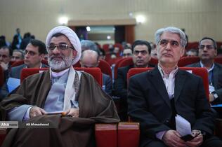 عبدالحسین خسروپناه، دبیر شورای عالی انقلاب فرهنگی و عباس سروش رئیس دانشگاه صنعتی امیرکبیر