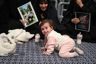 دیدار هزاران نفر از زنان و دختران با رهبر معظم انقلاب