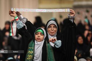دیدار هزاران نفر از زنان و دختران با رهبر معظم انقلاب
