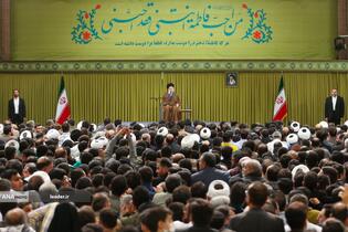 دیدار هزاران نفر از مداحان و ستایشگران اهل بیت(ع) با رهبر معظم انقلاب