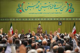 دیدار هزاران نفر از مداحان و ستایشگران اهل بیت(ع) با رهبر معظم انقلاب