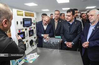 مراسم افتتاح برج فناوری و نوآوری ایثار و شاهد با حضور حسین افشین معاون علمی، فناوری و اقتصاد دانش&zwnj;بنیان رئیس جمهور و سعید اوحدی رئیس بنیاد شهید و امور ایثارگران